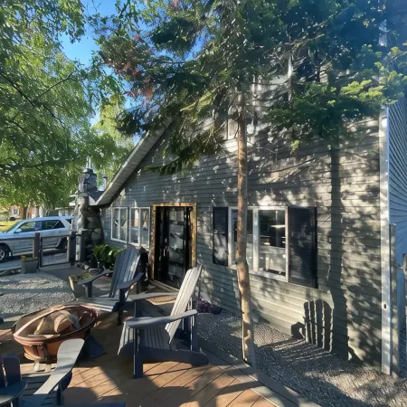 Luxury Retreat on the Greenbelt / Private Home w/ Sauna & Yoga Studio&Fitness