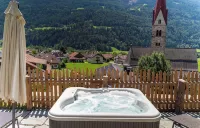 Superior Apartment - Dein Feriendomizil im Pustertal mit Kleinem Open Air Spa!