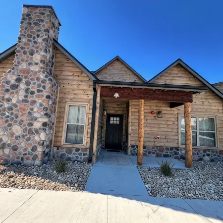 Spacious 6-bedroom lodge with stunning lake views of Table Rock Lake in Branson!