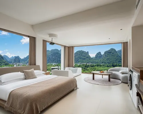 Staying in the Scenery Courtyard (Lijiang Branch, Yangshuo West Street) Hotels near Yellow Cloth Reflection