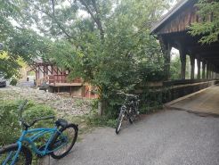 Perfect Couple Get Away or Family Retreat on Hersey River, close to trails.