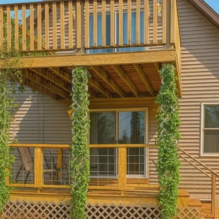 Hot tub! Nearby Golfing! Kayaking! Beach Pass!