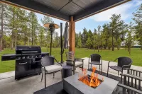 Serene & Modern, Steam Shower, Hot Tub, King Beds - 4-Star