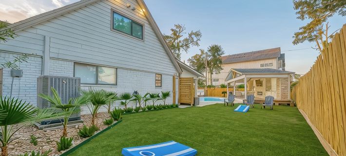 Whitewood Oasis-Your Poolside Retreat with  Heated  Pool in Spring, TX Hotels in Spring