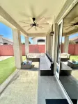 Sunset Retreat! Quiet, gated community, close to hiking and restaurants