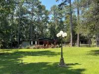 Toledo Bend Lake Record Lodge - waterfront, private boat dock and Pet-friendly! - 무료 와이파이