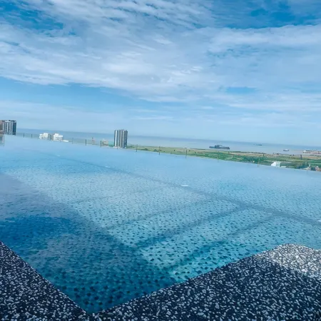 The Quartz Residence 6pax [Near to Jonker Street] by LoHas