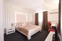 Hotel Monarkh - 3-Star