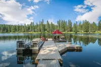 Beautiful Lake Cabin on Kelso Lake, Idaho! Close to Silverwood!