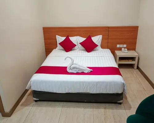 Hotel Cahaya 3 Rooms Photos