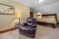 In town spacious home hot tub WIFI minutes from area attractions