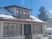 Beautiful home located near Beautiful lake, parks & Aquatic center Hotels in Dodge County