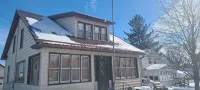 Beautiful home located near Beautiful lake, parks & Aquatic center