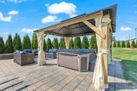 1910 Farmhouse- 4 BRs, Hot Tub, Fire Pits & Breathtaking Views – Perfect for 10 - 4-Star
