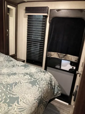 Nice camper in Old Town with fresh water springs all around. WIFI, AC and heat. - Homestays