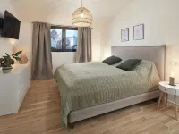 Ferienhaus für 1-12 Personen, mit 4 Schlafzimmern マイエンのホテル
