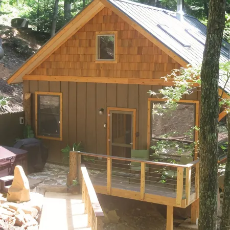 Private Getaway-17 miles to Asheville,  Hot Tub & Fireplace, Pet Friendly