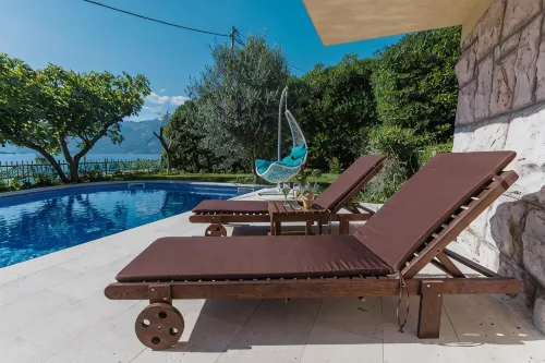 Beach front Holiday Home Villa Radanovic with Pool and Kotor Bay Sea View