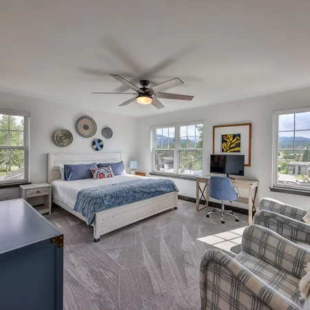 Elevated Mountain Retreat—Room to Gather, Minutes from Trails & Summer Concerts