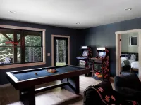 Maine Woods Getaway! Minutes to Bethel, Trails, Golfing! Hotels in Newry