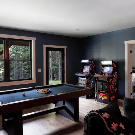 Maine Woods Getaway! Minutes to Bethel, Trails, Golfing!