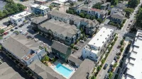 3 Story 2Br-2.5BA Townhouse w/Terrace/Pool Downtown ATL