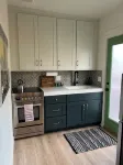 Citrus Studio 4 Relaxed Central Vibe