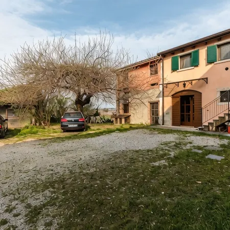 XV century villa recently restored , located on Colà di Lazise