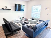Luxury Townhome - Pool Access - Fast WiFi - Near Beaches & Shopping - Wifi