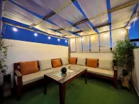 Uniquely styled apartment with private terrace - Condos