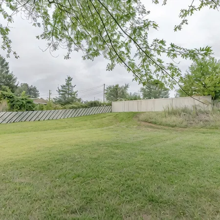 Quiet Fort Knox Townhome  Bourbon Trail Stay Near Louisville Airport