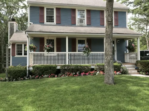 Awesome Patio With Fire Pit, Farmers Porch, Deck With Grill!