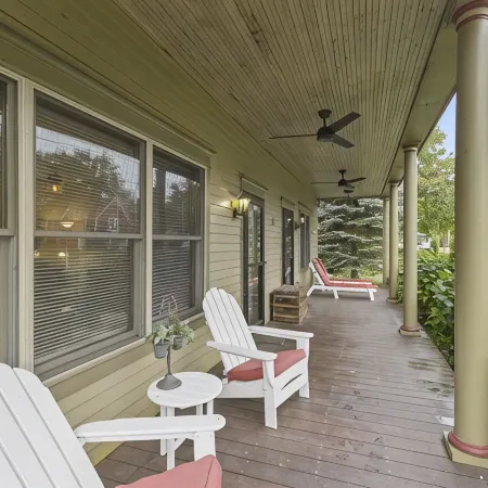 Condo in the Heart of Douglas - Chef's Kitchen Hoteles en Douglas