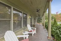 Condo in the Heart of Douglas - Chef's Kitchen
