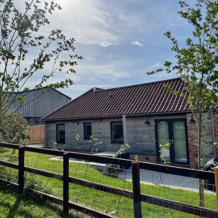 Stunning 2 Bed High Spec Country Cottage - v quiet