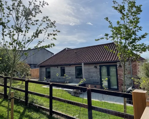 Stunning 2 Bed High Spec Country Cottage - v quiet Hotels in Warminster