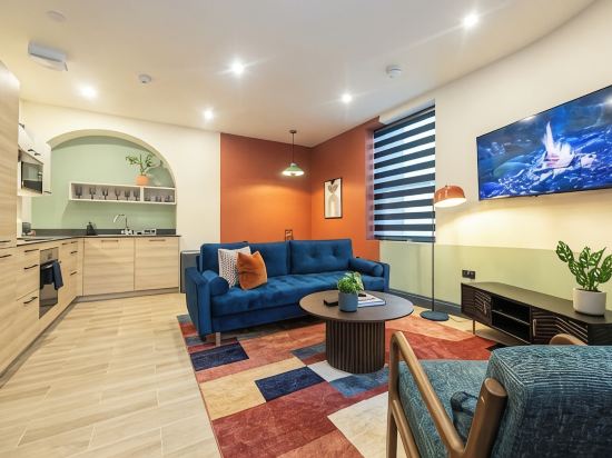 Chambers Residence | 2BR | Opulent Character