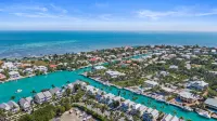 ★Remodeled tropical delight townhome★private plunge pool close to fun activities