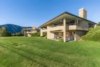Wapato Point Halmalka Condo 512B Sleeps 8 by Outdoor Pool, Sandy Beach Amenities - Boutique