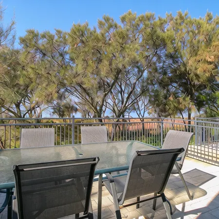 Estuary Waterfront - stunning views!