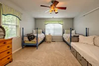 Lakefront Home in Gated Bear Paw with private Dock and Starlink Internet - balcony