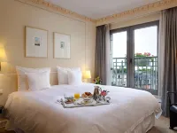 Parc Belair Hotels near Constitution Square