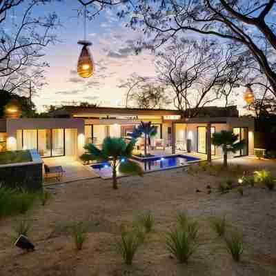 Your peaceful oasis in Tamarindo. Complimentary Breakfast and Housekeeping! Hotel Exterior