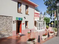 Hotel Alvaro Frente Palacio-Museo Selgas Hotels in Comarca Vaqueira