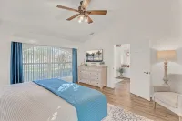 Beach Getaway - Private Pool & Two King Beds - 2-Star