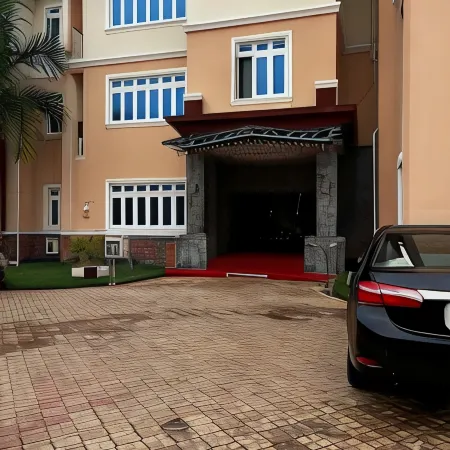 Monabliss Hotel & Suites