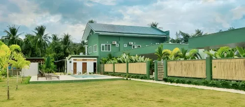 Royal Suites Port Barton - Parkering