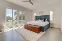 Villa Solara Grove by Solu: Luxury, Gated, Free Parking