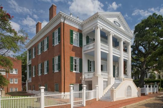 Choctaw Hall Bed & Breakfast