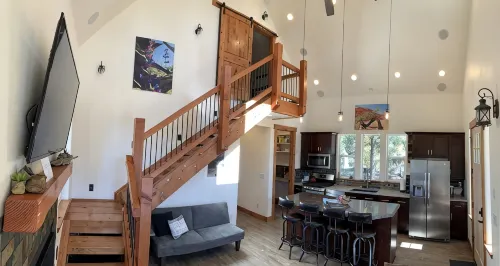Spacious Zion Cabin, Walk to NP, Near Ponderosa Ranch, Sleeps 9 - Pools